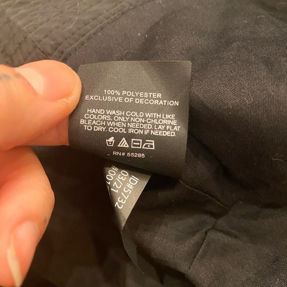 EXPRESS | Black Bucket Hat - Picture 5 of 5